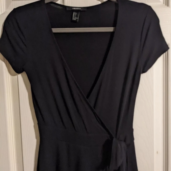 Forever 21 Romper S Black Short Sleeve V-Neck Faux Wrap Summer - Picture 2 of 4